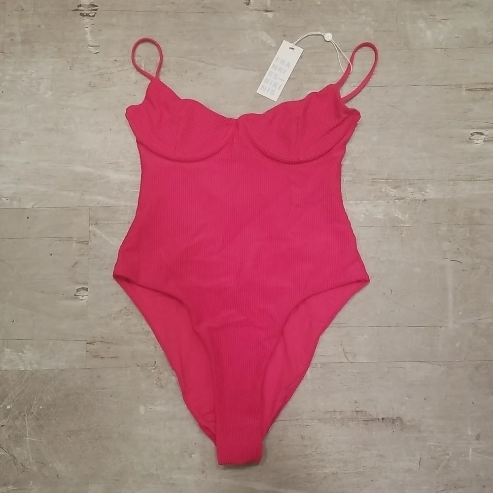 💕FRANKIE'S BIKINIS💕 Marie Ribbed Underwire Swimsuit Rosewood Small S NWT